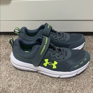 *NEW* Under Armour Boys' Pre School Assert 10 Alternate Closure